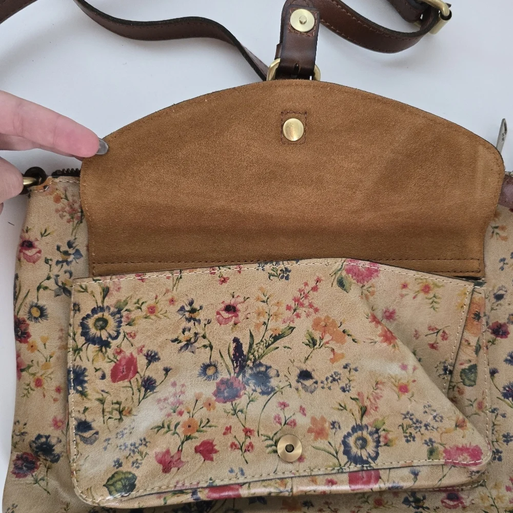 Patricia Nash Leather Avellino Floral Medium Front Pocket Crossbody - Picture 6 of 16